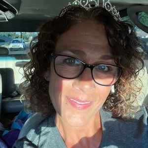 Meet your Posher, Brenda